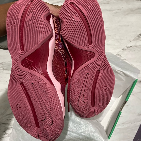 Nike-Giannis
Immortality 3 - Picture 3 of 6